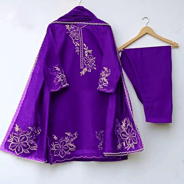 3 Pcs Women's Stitched Embroidered Suit